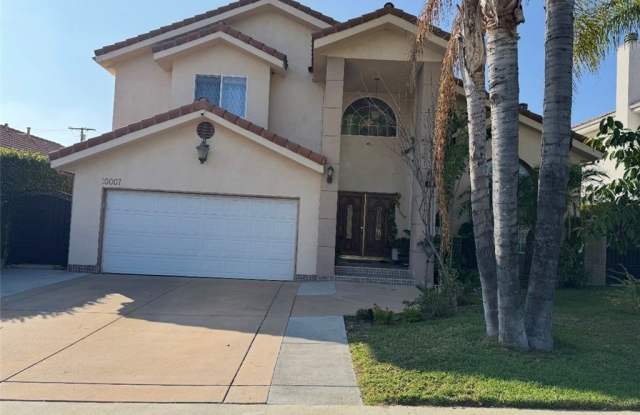 Photo of 10007 White Oak