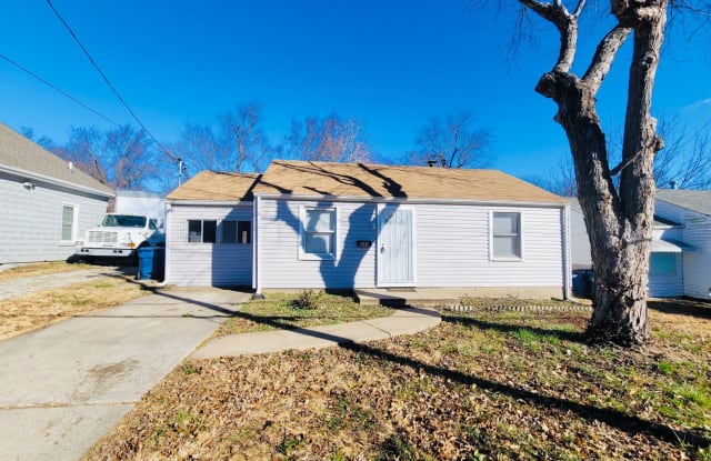 346 Saint Louis Ave - 346 Saint Louis Avenue, Ferguson, MO 63135