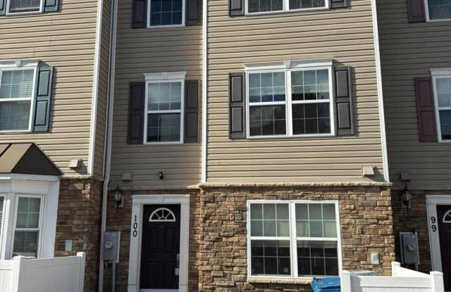 1818 CASSANDRA Drive unit: 100