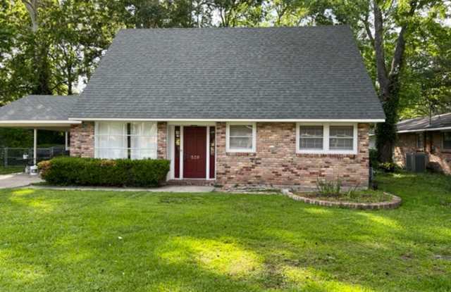 Photo of Renovated 3Br/2Bath Home in Magnolia Woods