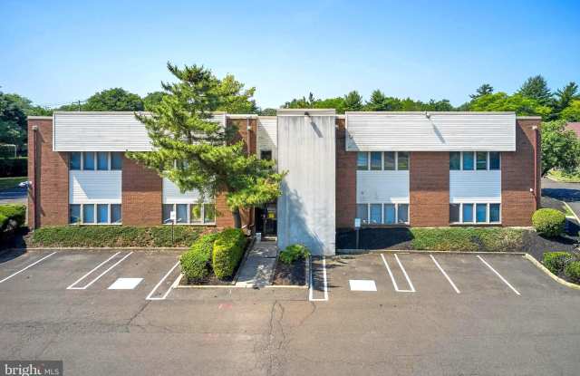 Photo of 610 LOUIS Drive