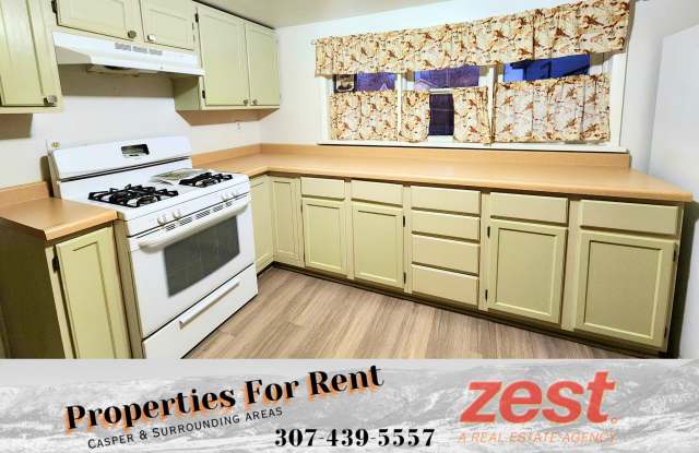 1121 1/2 Glenarm Street