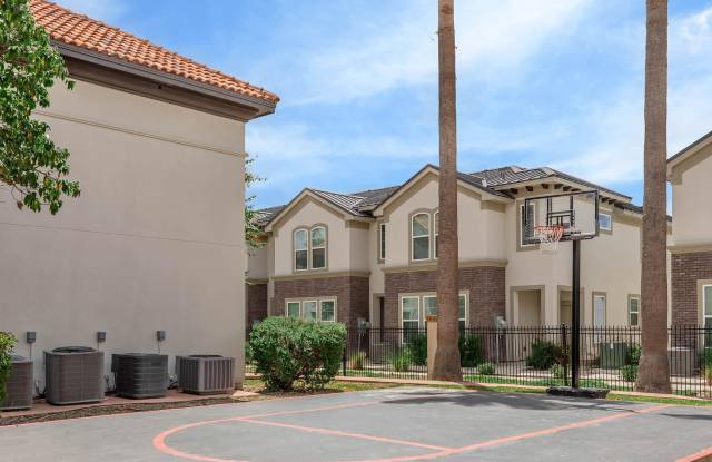 Las Misiones Apartments