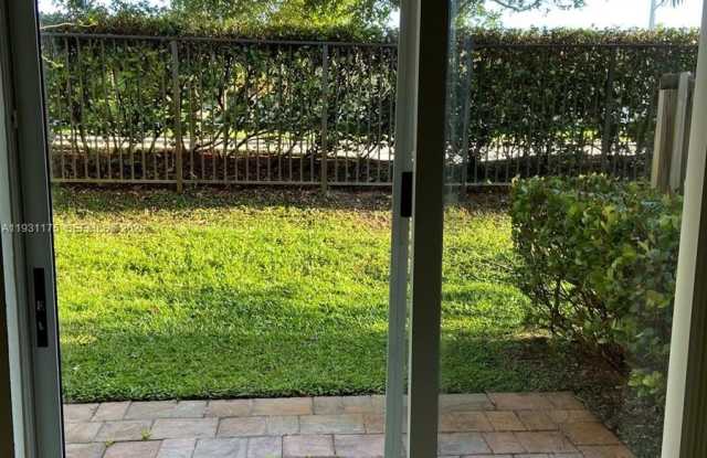 12446 Emerald Creek Ct