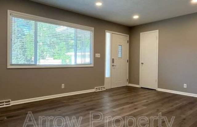 800 South 38th Street Court-2