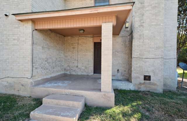 1024 MISSION DR unit: B