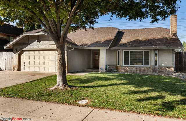 1301 Winford St. Modesto, CA 95355