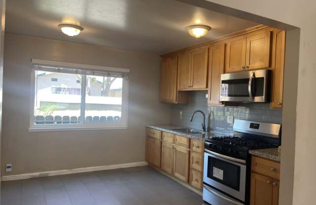 330 S Willard AVE 1