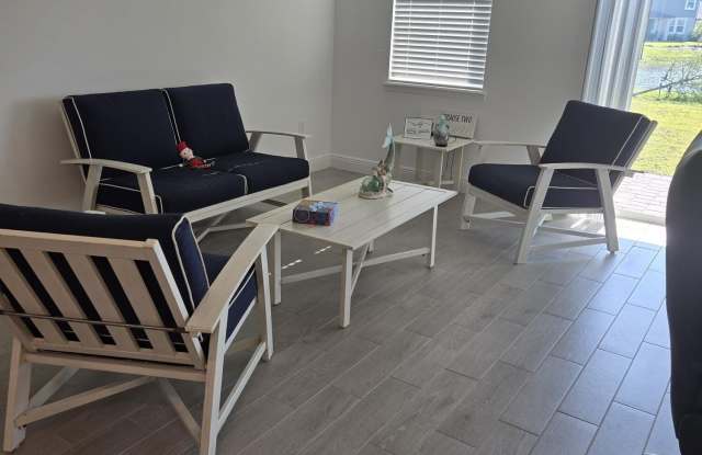 144 Links Terrace Boulevard