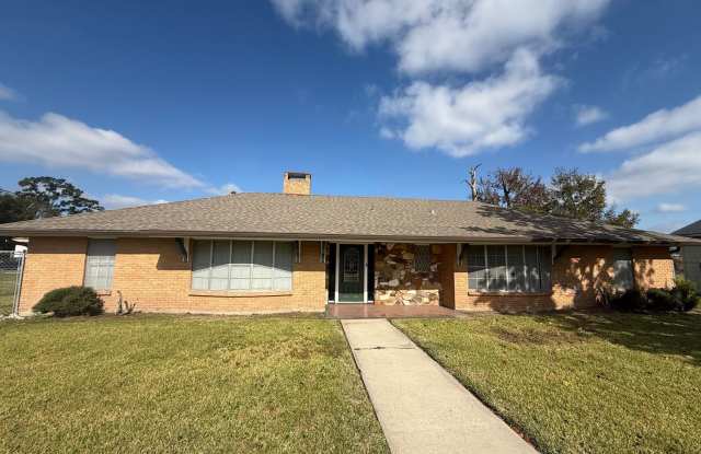 4 Bed 2.5 Bath House