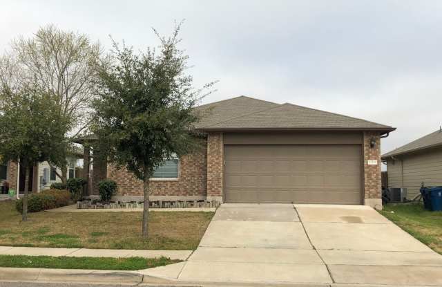 4 Bedroom Charm in Manor