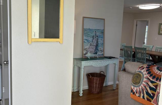 1380 Holiday Boulevard