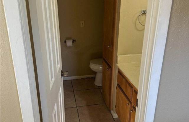 207 Palmwood Drive unit: 2