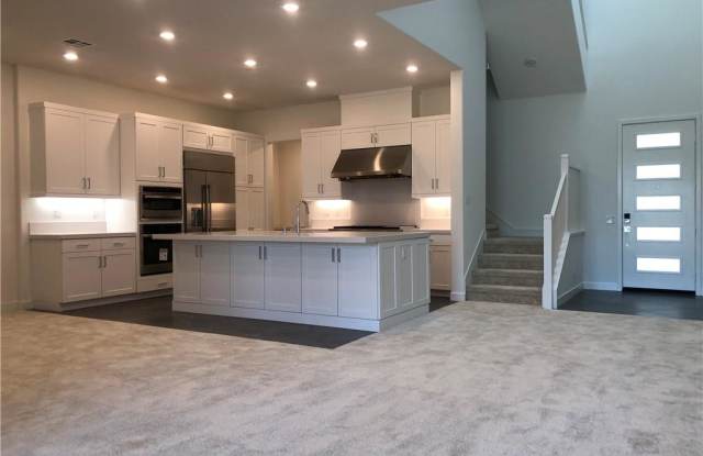 1538 Hollyleaf Terrace