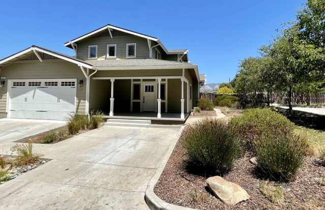 Newer 5 Bedroom House Near Cal Poly ** Available July