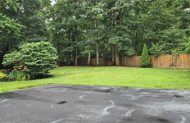 4520 Cedar Forest Rd