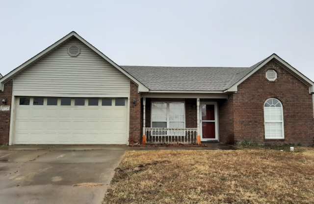 Beautifully Remodeled 3 Bed 2 Bath Home with a 2-Car Garage - 608 South 37 Street, Van Buren, AR 72956