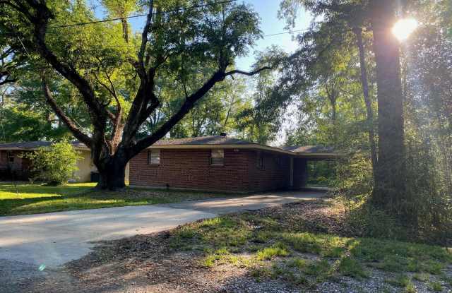 111 Sherwood Dr. - 111 Sherwood Drive, Hammond, LA 70401