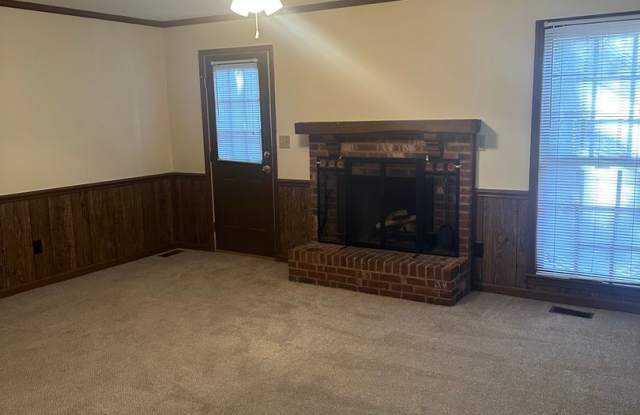 Spacious 2BR, 2.5BA Townhome Near NCSU! LEASE NOW FOR ONE MONTH FREE!