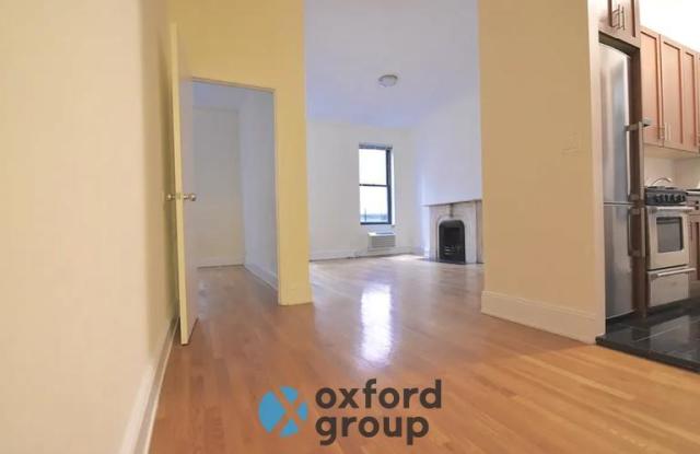 123 East 10th Street