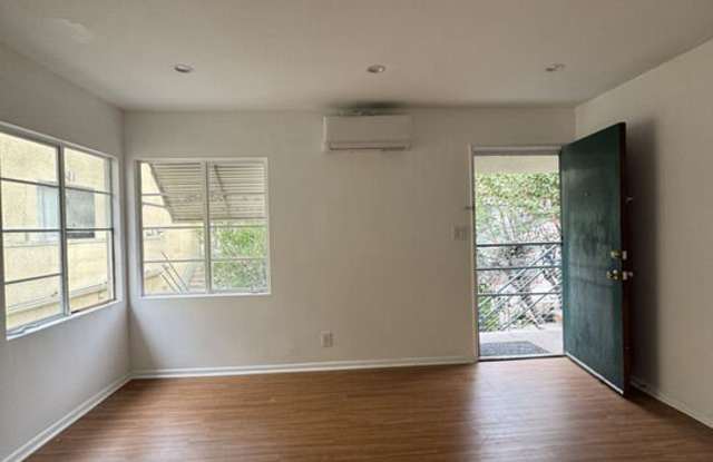 220 N Louise St unit: B