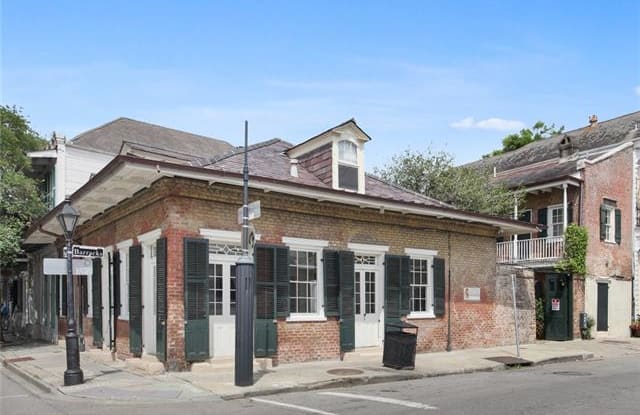 841 BARRACKS Street - 841 Barracks Street, New Orleans, LA 70116