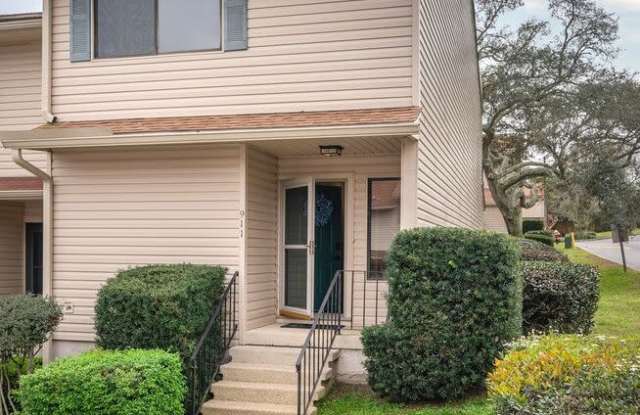 Photo of 911 Brookside Ct