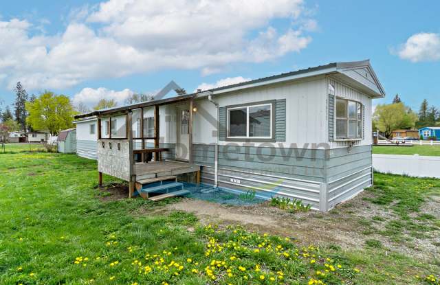 2 Bedroom 2 Bath Home with Off-Street Parking Available in Rathdrum! - 8655 West Park Loop, Rathdrum, ID 83858