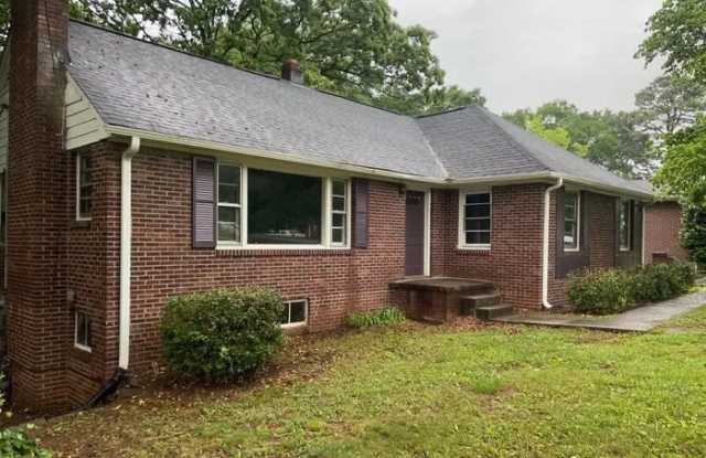 108 Williamsburg Drive