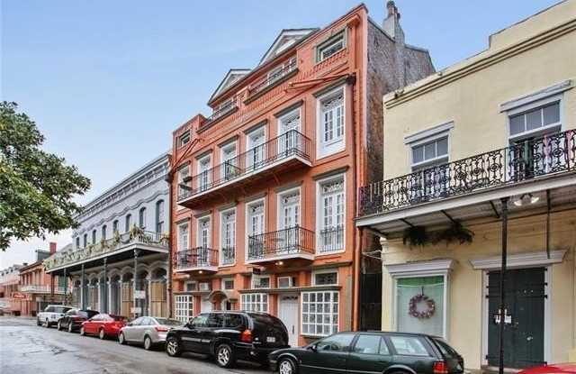 Photo of 627 URSULINES Avenue