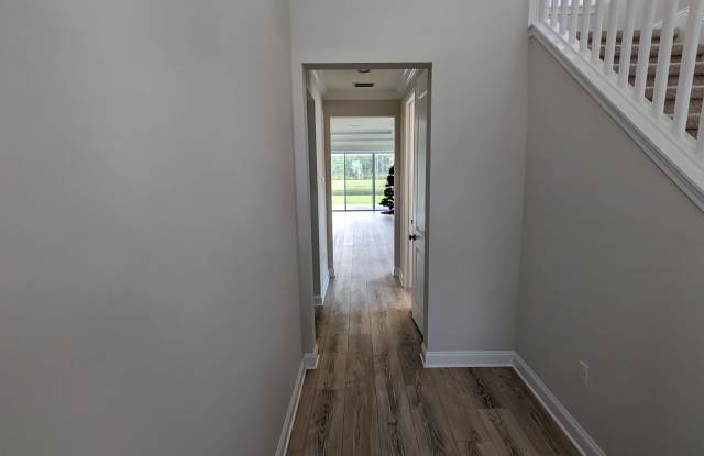 298 Settler's Landing Dr