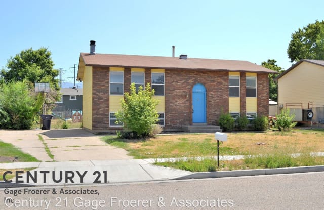 2250 S 450 W - 2250 South 450 West, Clearfield, UT 84015