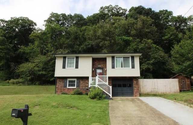 Beautiful Mid Entry Home in a Quiet Neighborhood