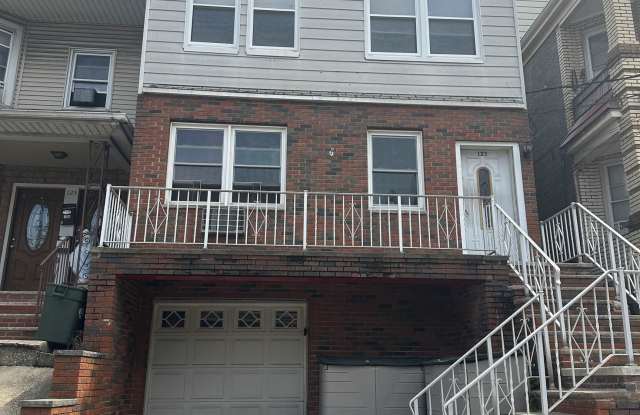 123 WEST 28TH ST