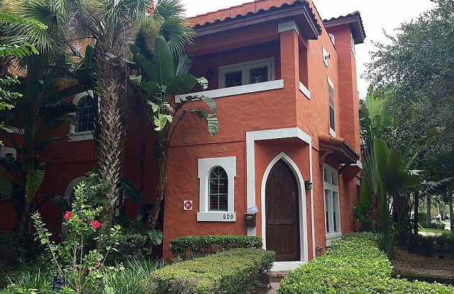 600 E LIVINGSTON STREET