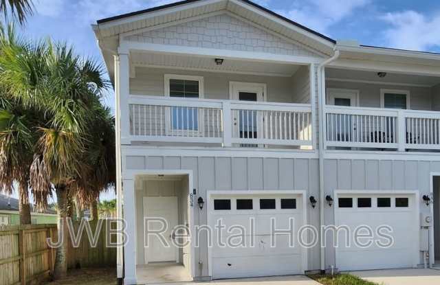 Photo of 834 4th Ave S