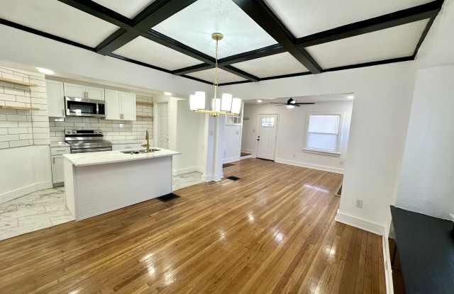 1405 East 27th Street