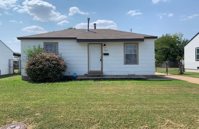 907 Bell Dr - 907 Bell Drive, Midwest City, OK 73110