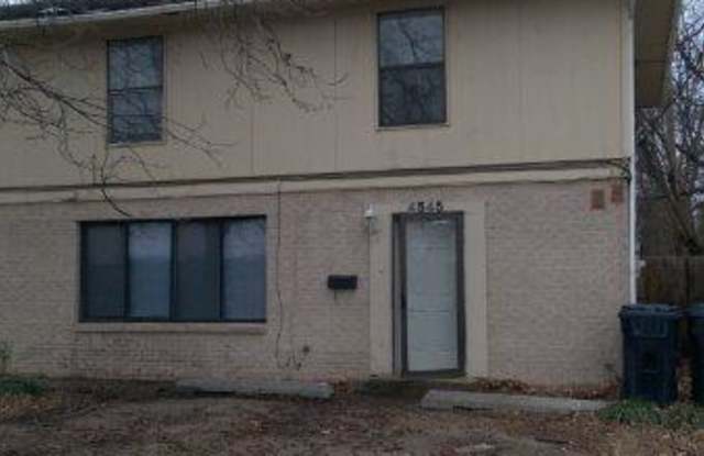 4 bed 2.5 bath 2 story duplex! New paint and flooring ready for move in!