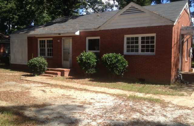 **AVAILABLE NOW**2 or 3 Bedroom / 1 Bathroom Home near Ft. Benning***