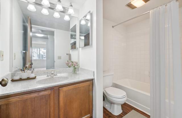 The Oaks at Woodridge