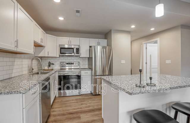 2913 S Harvard Ave C