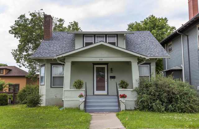 Charming Home - Close to Fort Riley