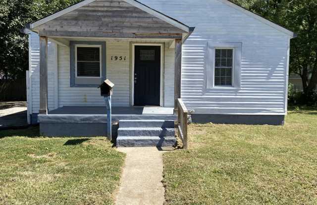 Photo of 1951 N Bosart Avenue