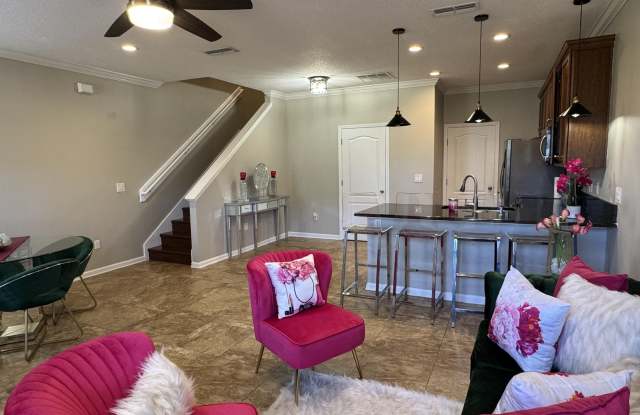 Photo of 528 SHERWOOD OAKS Drive