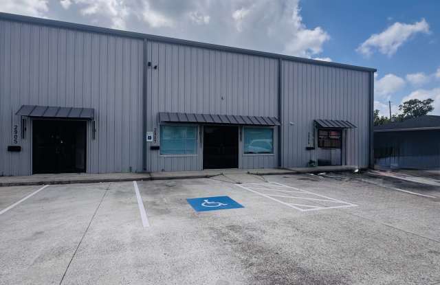 2907 Nederland Ave