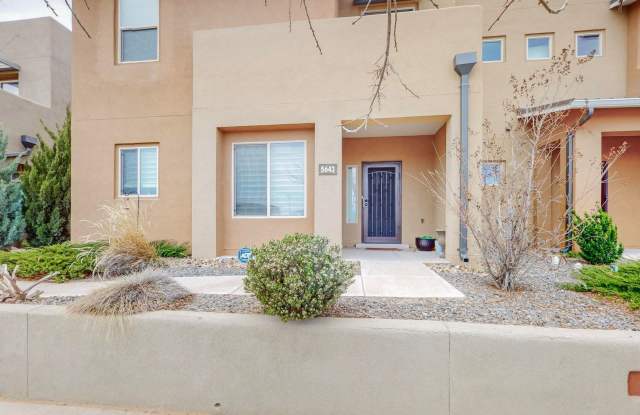 3 bedroom, 2 1/2 Bath Pulte Ocotillo Model Home photos photos