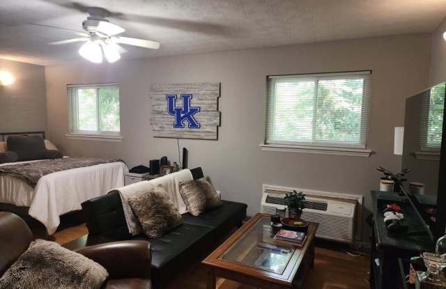 562 Woodland Avenue unit: 13