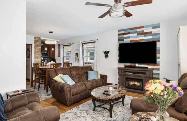 2705 N Oak Park Avenue