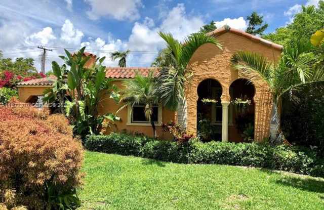 725 Navarre Ave # 725 CORAL GABLES, FL 33134